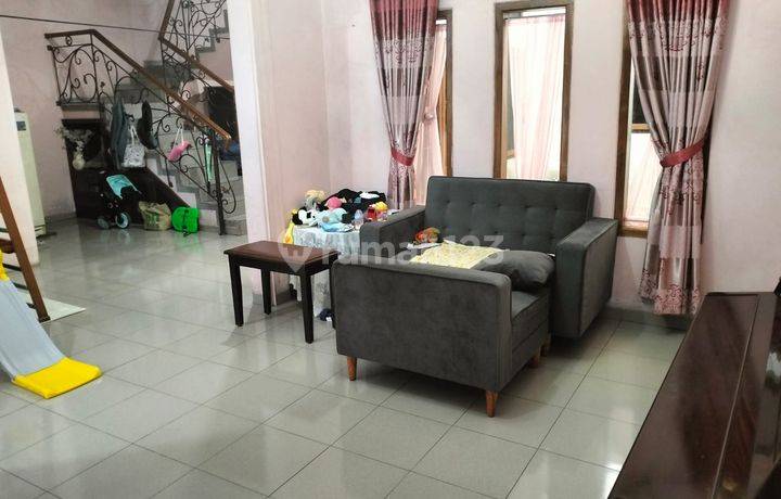 rumah tinggal 2 lantai plus kosan di baladewa asri