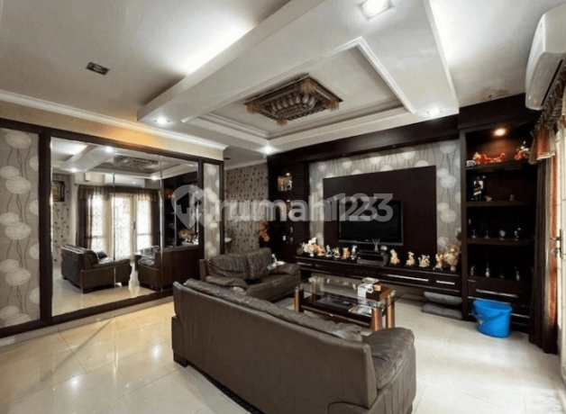 Apartment Murah The Royale Spring Hil 4 Br Semi Furnish View Golf Apartment Murah The Royale Spring Hil 4 Br Semi Furnish View Golf