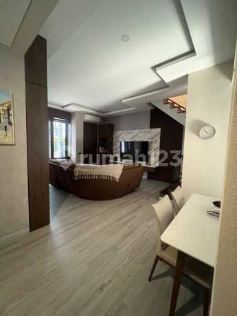 Dijual Rumah Minimalis Modern di BSD City