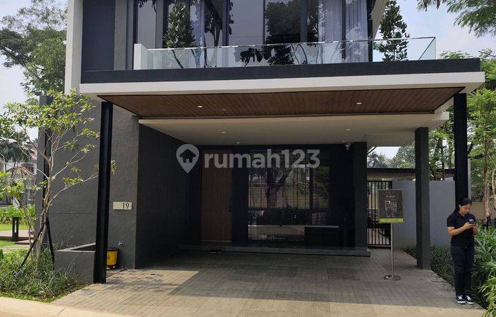 Rumah Mewah 2 Lantai Lokasi Central Karawaci Selangkah Ke Fasilitas Pendidikan