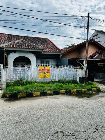 Rumah Pinggir Jalan Cocok Untuk Tempat Usaha Di Galaxy