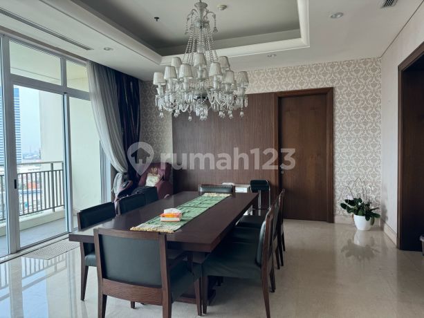Apartment The Pakubuwono Signature, 4Br Semi Furnished
