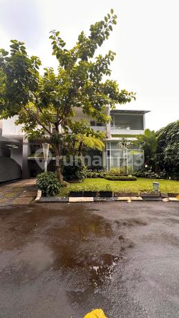 Rumah Mewah di Taman Senayan Bintaro Jaya
