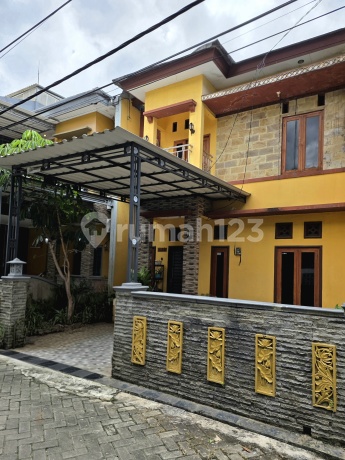 Rumah 2 Lantai 3 R. Tidur Kaisar Mansion B4 Karawaci Tangerang Rumah 2 Lantai 3 R. Tidur Kaisar Mansion B4 Karawaci Tangerang