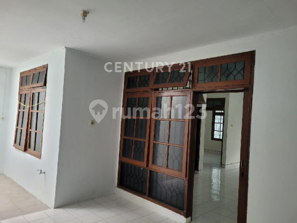 Rumah Nyaman Di Taman Majapahit Estat Semarang, Siap Huni. Rumah Nyaman Di Taman Majapahit Estat Semarang, Siap Huni.