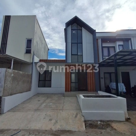 New 2-Storey Luxury House Ready to Occupy Reni Jaya Pamulang