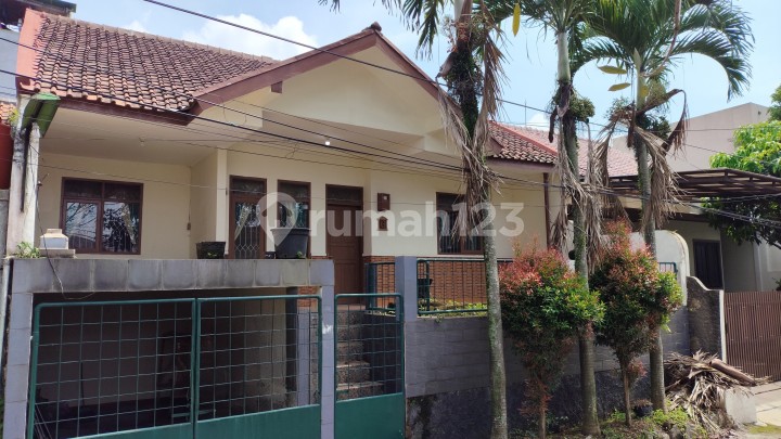 Rumah Impian Siap Huni! 2 Lantai Lt175m² Lb200m² Di Cikadut - Bandung Timur Rumah Impian Siap Huni! 2 Lantai Lt175m² Lb200m² Di Cikadut - Bandung Timur