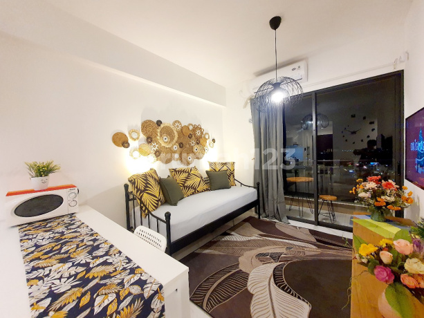 *Dijual Cepat Jual Rugi...!!* *Owner Buuu* ⭐*Apartment Skyhouse Bsd City*⭐ (Sebelah Aeon Mall Bsd) Tower Jervois 2br Lantai 12 View Kolam Renang, City Kamar Tidur: 2 Kamar Mandi: 1 Listrik: 7.000watt Luas Bangunan: 49m² Fasilitas Unit: - Full Furnishe *Dijual Cepat Jual Rugi...!!* *Owner Buuu* ⭐*Apartment Skyhouse Bsd City*⭐ (Sebelah Aeon Mall Bsd) Tower Jervois 2br Lantai 12 View Kolam Renang, City Kamar Tidur: 2 Kamar Mandi: 1 Listrik: 7.000watt Luas Bangunan: 49m² Fasilitas Unit: - Full Furnishe