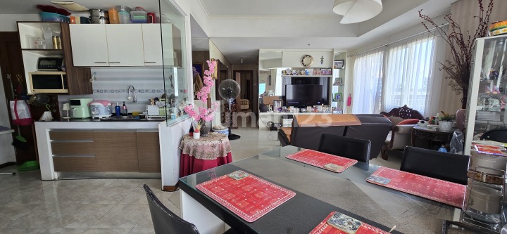 Wow Ini Emang Pilihan yang Tepat Buat yang Cari Tempat Tinggal Strategis di Jakarta Barat. 2+1 Kamar Tidur, 2 Kamar Mandi- Luas 90,18 M² Gross- Sudah Renovasi-Apartemen Royal Mediterania Garden Residence di Jakarta Barat Fasilitas Lengkap Kolam Renang, Gy Wow Ini Emang Pilihan yang Tepat Buat yang Cari Tempat Tinggal Strategis di Jakarta Barat. 2+1 Kamar Tidur, 2 Kamar Mandi- Luas 90,18 M² Gross- Sudah Renovasi-Apartemen Royal Mediterania Garden Residence di Jakarta Barat Fasilitas Lengkap Kolam Renang, Gy