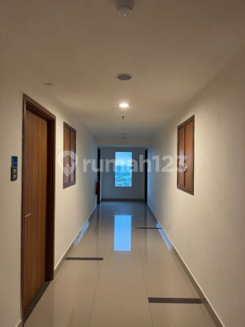 Cisauk Point Apartment Unit 0907, Type 1 Bedroom A, Unfurnished
Area: 38.50 M2 (semi gross), 32.15 M2 (net)
Electricity: 1300 Va