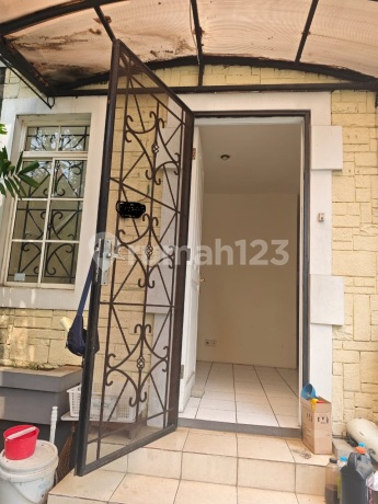 Taman Britania Jl. Excalibur, Lippo Karawaci Utara