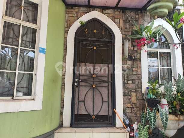 Taman Britania Jl. Excalibur, Lippo Karawaci Utara Tangerang Taman Britania Jl. Excalibur, Lippo Karawaci Utara Tangerang