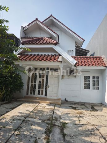 Taman Cendana Golf Jl. Kamboja Golf, Lippo Karawaci