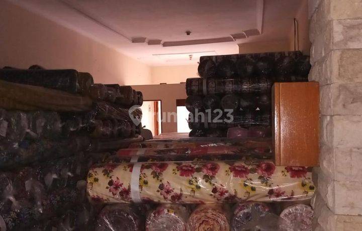 rumah minimalis cantik di perumahan batu mas