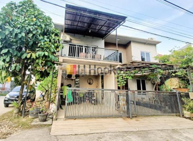 Rumah Hook 2 Lantai Di Perumahan Villa Pesona Asri