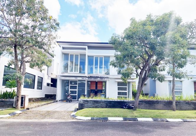 Dijual Rumah 2 Lantai di Grand Summit, Sekupang