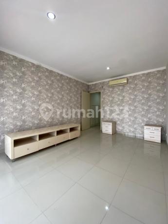 Rumah Kebayoran Essence Bintaro Sektor 7 Garasi 2 Mobil Gb-17926