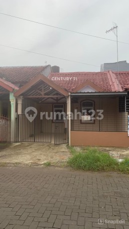 Cool and Serene Residence in Kayangan Park, the Best Environment