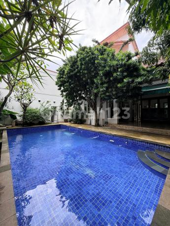 Dijual Rumah Lokasi Strategis di Cipete Jakarta Selatan