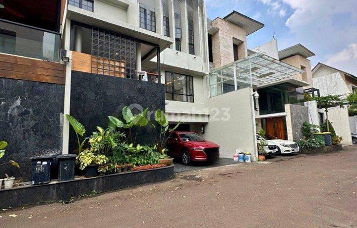 Dijual Townhouse Brand New Cilandak Turun Harga 3 Lantai Ada Pool
