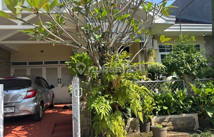  Dijual Rumah Asri dan Nyaman Banget Komplek Cinere Estate