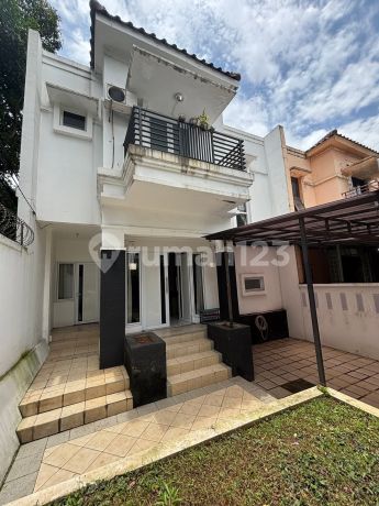 Hook House Near Jalan Benda Jagakarsa Price Ready to Negotiate Move-In Ready