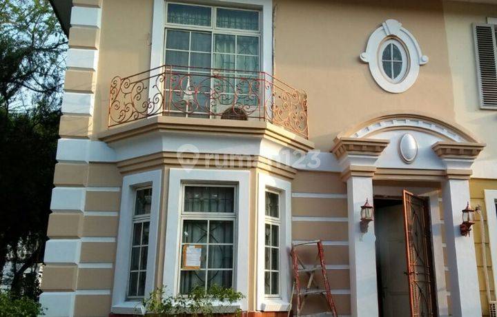 Townhouse Taman Paris 2 Lantai Posisi Hoek Jarang Ada