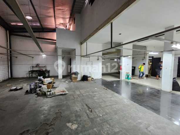 For Sale: Business Space House in Central Bandung, Jl Rajawali Sakti For Sale: Business Space House in Central Bandung, Jl Rajawali Sakti