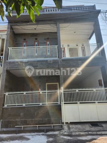 Rumah Terawat 3,5 Lantai di Komplek Cluster Bali 1 Kiaracondong Rumah Terawat 3,5 Lantai di Komplek Cluster Bali 1 Kiaracondong