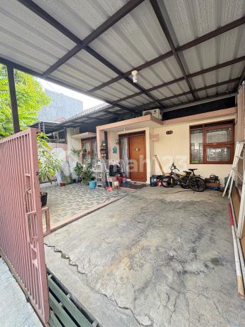 Rumah Grand Kopo Parahyangan Terawat, Cantik, Siap Huni