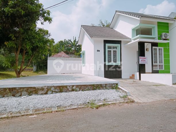 Dijual Rumah Hook Siap Huni di Cibubur City