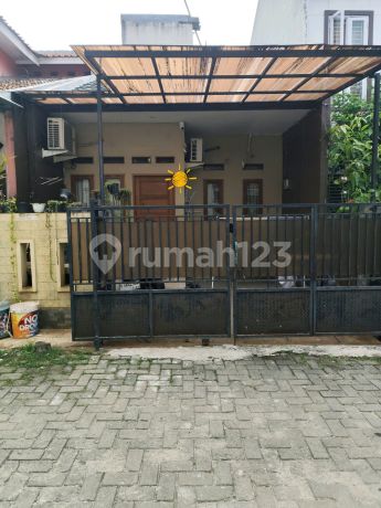 Rumah Siap Huni Griya Pipit Dekat Tol Parigi Bintaro Tangsel