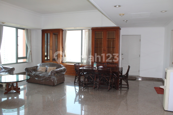 Lokasi Jakarta Pusat Sangat Jarang Ada Apartment yang Spacious , Luxurious , di Manage oleh Ascott International Management - Surrounded By International Facilities Such As Hotel 5 Stars - Resto - Malls - High Rise Office Buildings-