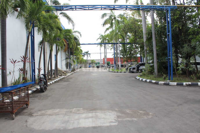 Gudang besar 13,642 sqmtr dalam Komplek Pergudangan - Cikande - Gudang besar 13,642 sqmtr dalam Komplek Pergudangan - Cikande -