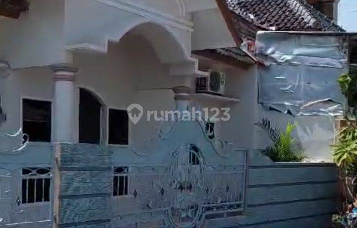 RUMAH DI GRIYA ARTERI SARI, malangsari