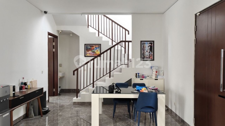 Dijual Rumah Full Furnished Prestigia Eminent, BSD