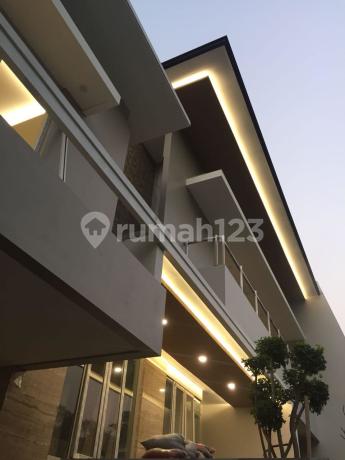 Dijual Rumah Mewah Exclusive di Tengah Kota