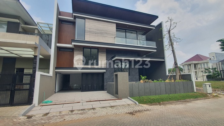 Minimalist New House with Luxury Specs Newton Hill West Surabaya