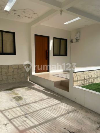 Full Renovasi Rumah Cantik di Green City View Jatihandap Siap Huni