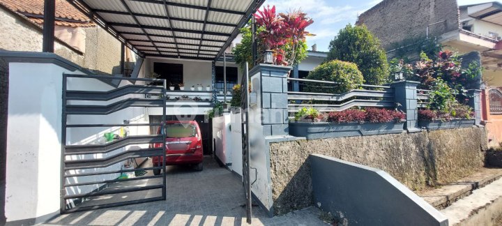 Dijual Rumah Strategis Nuansa Villa Di Padalarang