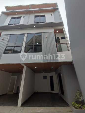Rumah Murah Cantik 3 Lantai 5 Menit Stasiun Sawah Besar Jak-pus Rumah Murah Cantik 3 Lantai 5 Menit Stasiun Sawah Besar Jak-pus