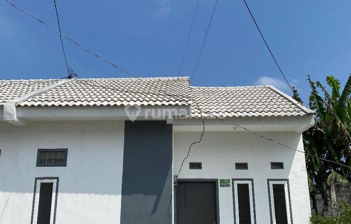 Rumah Modern Dan Fungsional di Griya Syahfalah Kencong