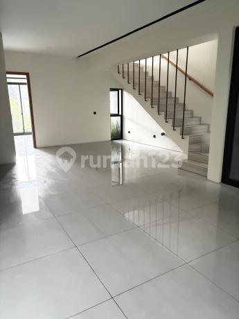 Rumah Siap Huni 2 Lantai di Anggapati Kota Baru Parahyangan Rumah Siap Huni 2 Lantai di Anggapati Kota Baru Parahyangan