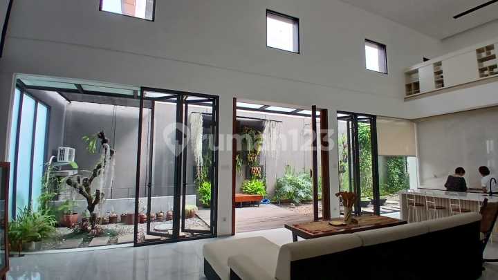 Rumah Modern Mewah Siap Huni di Sumber Sari Indah