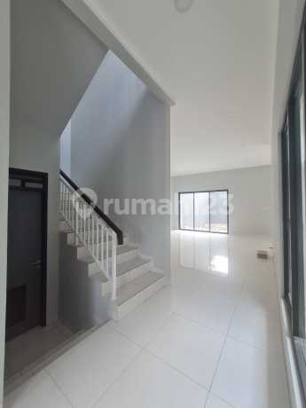 Rumah Baru 2 Lantai Modern Kembar Timur di Tengah Kota Bandung Rumah Baru 2 Lantai Modern Kembar Timur di Tengah Kota Bandung