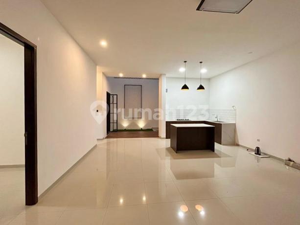 Rumah Bagus 1 Lantai di Batununggal Indah Estate - Lokasi Favorit dan Siap Huni