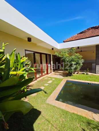 Vila Satu Lantai Luas Strategis Dekat Pantai Balangan Jimbaran Vila Satu Lantai Luas Strategis Dekat Pantai Balangan Jimbaran