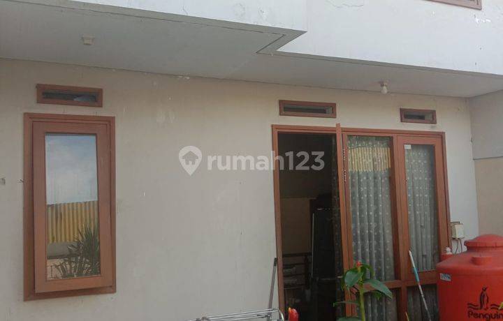rumah minimalis modern 2 lantai di istana pasteur regency