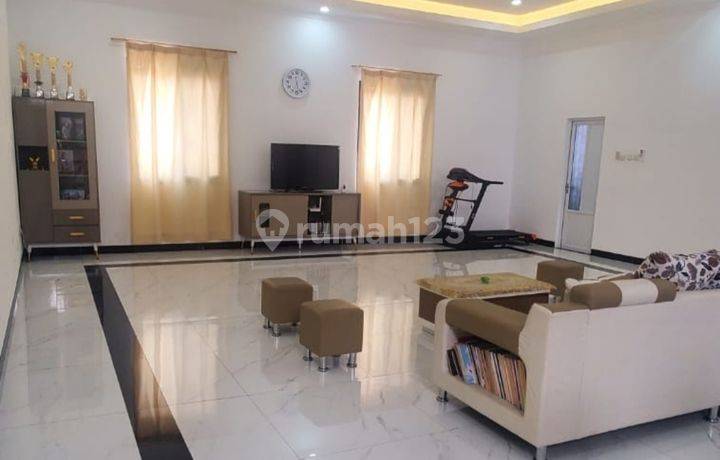 Rumah Mewah Furnished Model Klasik Modern Puri Gardena