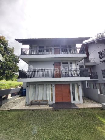 Villa Nyaman Parongpong Bandung barat view gunung Asri Villa Nyaman Parongpong Bandung barat view gunung Asri